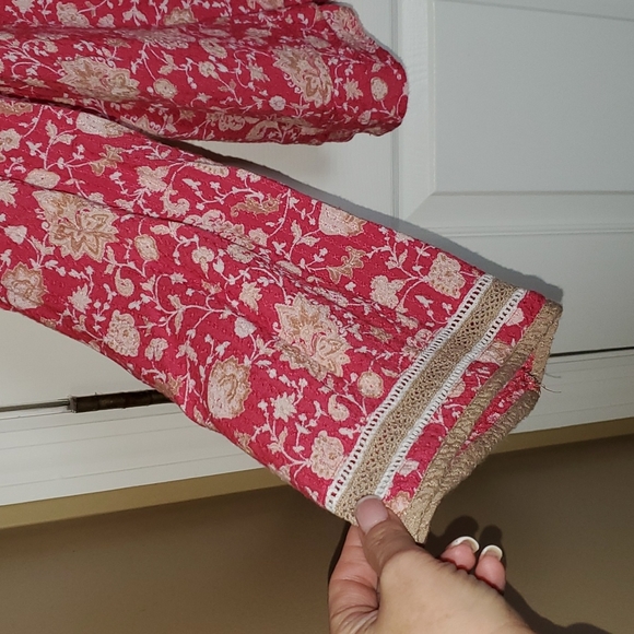 O'Neill Bell Sleeve Peasant Top - Picture 3 of 5